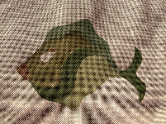 Fish with kissing lips